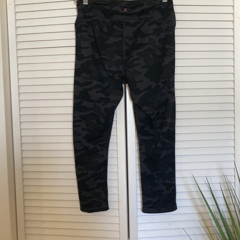 DANSKIN HIGH RISE LEGGINGS WOMEN SIZE M CAMO PRINT - Picture 5 of 13